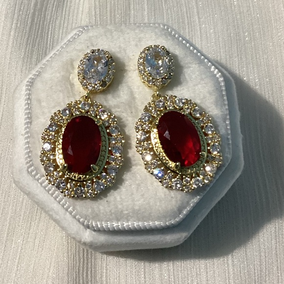 💄💋Luxurious Vintage Style Gold Diamond and Ruby Post back Stud Drop Earrings - Picture 11 of 16
